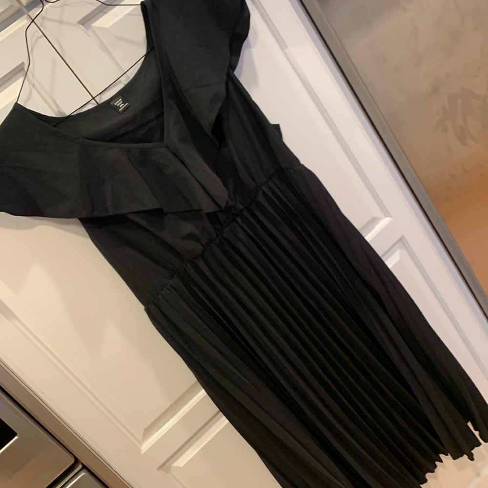 SHEIN Curve black dress. Pleated skirt ruffle detail. Size 2XL